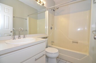 8 Greenwich Park in Boston, MA - Building Photo - Building Photo