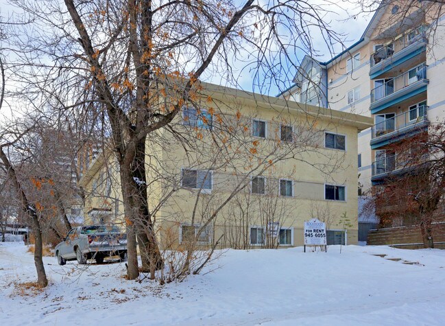 Heritage Trail Apartments 3 in Edmonton, AB - Building Photo - Building Photo