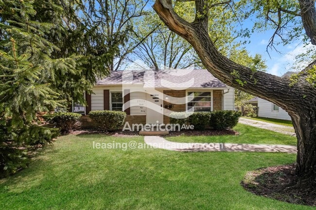 property at 2920 N Mission Rd