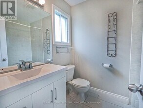 42 Royal Beech Dr in Wasaga Beach, ON - Building Photo - Building Photo