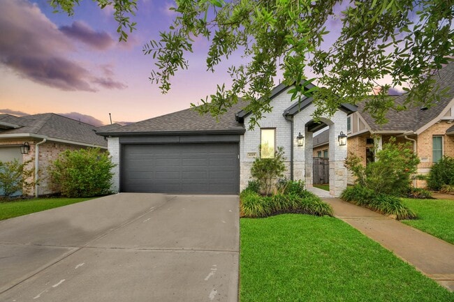 property at 4219 Colony Ln