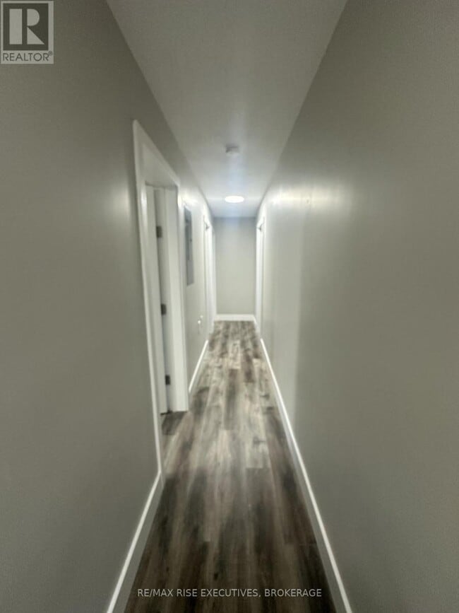 565 Emma St in Gananoque, ON - Building Photo - Building Photo