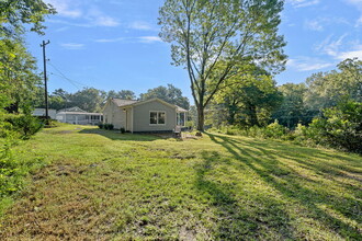 200 Mauney St in Mount Holly, NC - Building Photo - Building Photo