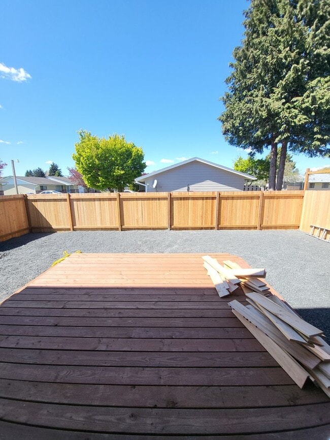 683 Bryden Ave in Centralia, WA - Building Photo - Building Photo