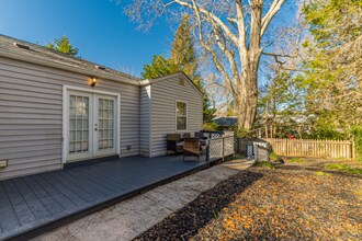 160 Adams St, Unit A in Clarkesville, GA - Building Photo - Building Photo