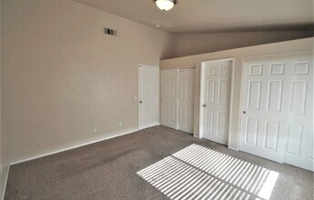 2530 W Dawnview Dr in Rialto, CA - Building Photo - Building Photo
