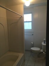 77 Durand Pl, Unit 3 in Irvington, NJ - Building Photo - Building Photo