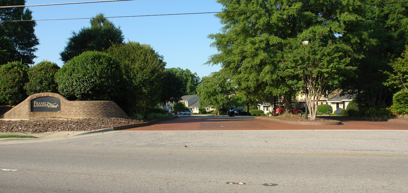 2100-2168 Spring Forest Rd in Raleigh, NC - Building Photo