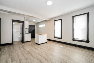 98-100-100 N Hague Ave in Columbus, OH - Building Photo - Building Photo