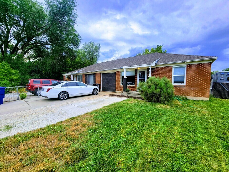 742 E 4565 S in Murray, UT - Building Photo