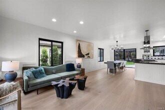 1012 10th St in Manhattan Beach, CA - Building Photo - Building Photo