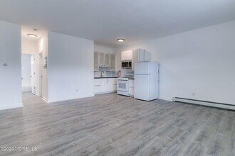 109 McCabe Ave in Bradley Beach, NJ - Building Photo - Building Photo