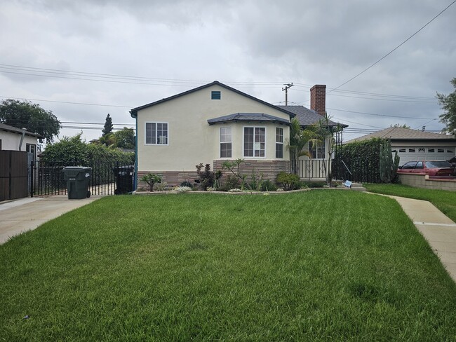 property at 341 Morris Pl