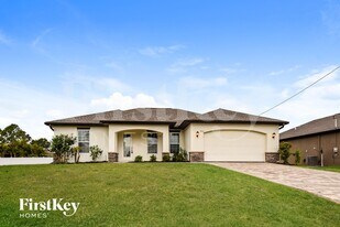 2912 NW 18th Pl in Cape Coral, FL - Building Photo