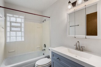 1730 Harold St in Green Bay, WI - Building Photo - Building Photo