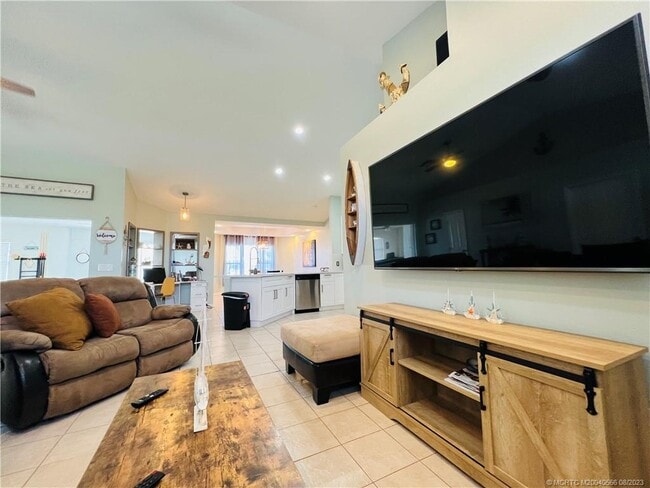 property at 1309 Carlton Ct