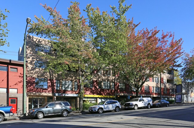 2928 Commercial Dr in Vancouver, BC - Building Photo - Building Photo