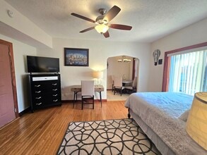 Gallery Central West End in St. Louis, MO - Building Photo - Building Photo