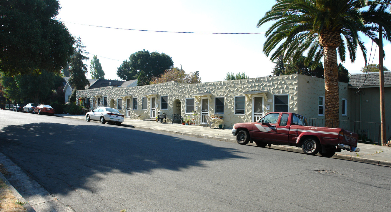 172-182 W G St in Benicia, CA - Building Photo