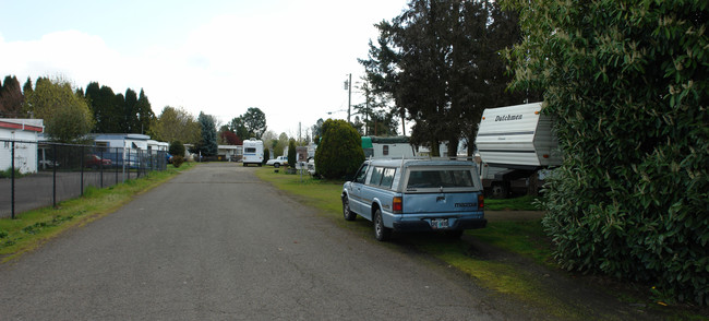 Albany Trailer & RV Park in Albany, OR - Building Photo - Building Photo