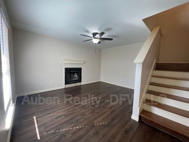 5516 Lewis Ct in North Richland Hills, TX - Foto de edificio - Building Photo