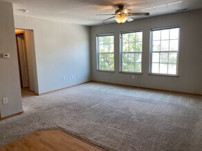 3035 SW Sharmin Ln in Ankeny, IA - Building Photo - Building Photo