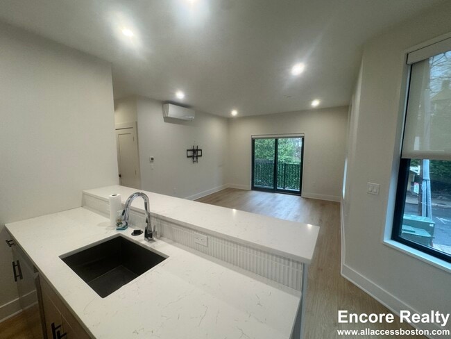 69 Bailey St in Boston, MA - Building Photo - Building Photo