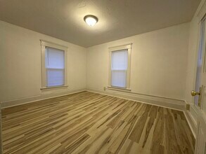 35 Walker St in Athens, OH - Foto de edificio - Building Photo