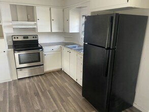 5 Tavares Rd in Mount Dora, FL - Building Photo - Building Photo