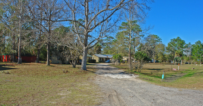 S Of US Hwy 1 in Hilliard, FL - Building Photo - Building Photo