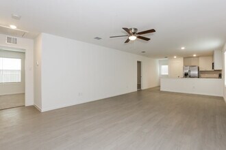 106 Willow Wy in Wilmer, TX - Building Photo - Building Photo