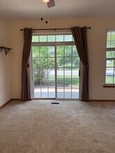 104 W Park Ave in Sugar Grove, IL - Building Photo - Building Photo