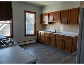 71 Adams St-Unit -2 in Medford, MA - Building Photo - Building Photo