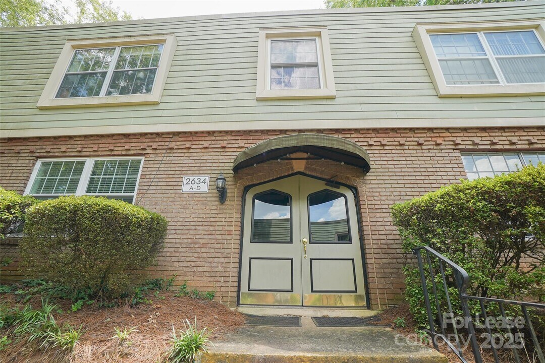 2634 Park Rd in Charlotte, NC - Building Photo