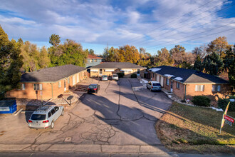 950 Allison St in Lakewood, CO - Building Photo - Building Photo