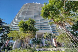 1500 Bay Rd, Unit N-1403 in Miami Beach, FL - Building Photo - Building Photo