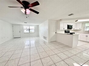 7235 Potomac Dr in Port Richey, FL - Building Photo - Building Photo