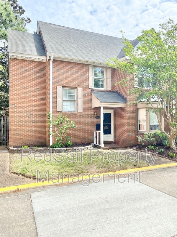 property at 348 Llewellyn Mews