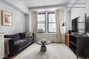 240 W 73rd St in New York, NY - Building Photo
