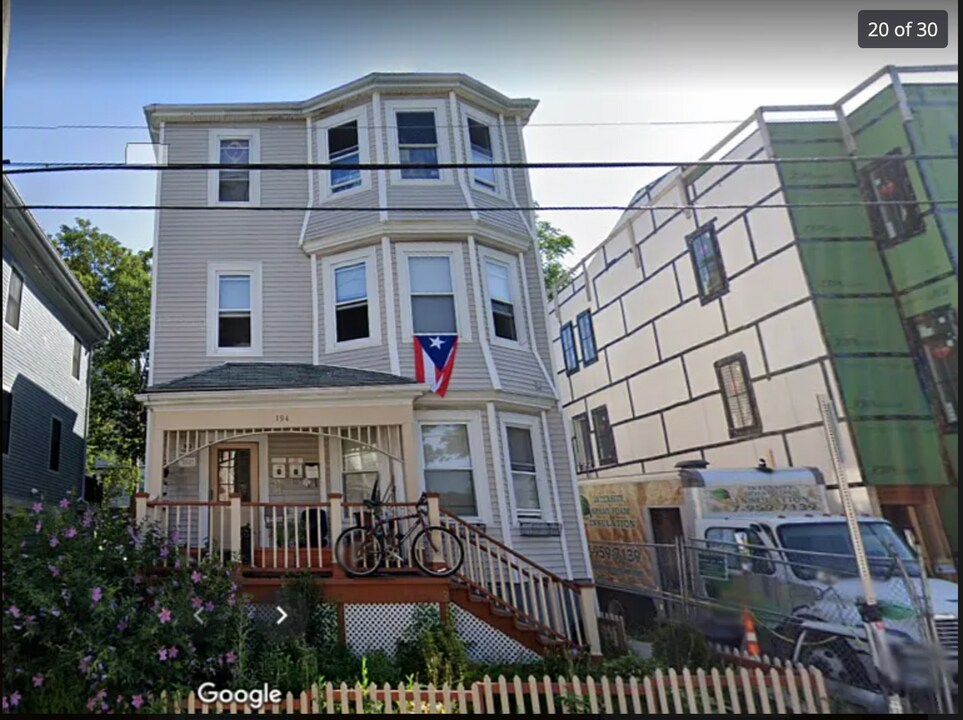 194 Boylston St in Boston, MA - Building Photo