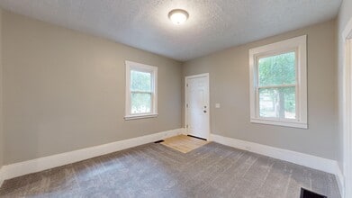 2967 W 38th St in Cleveland, OH - Building Photo - Building Photo