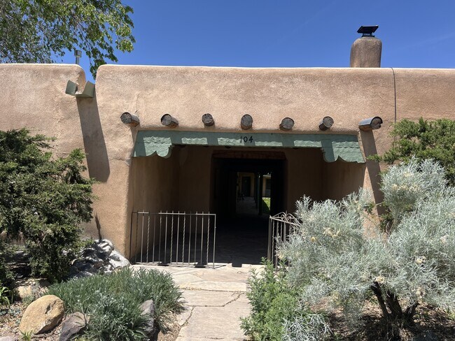 104 Padre Martinez Ln in Taos, NM - Building Photo - Building Photo