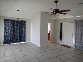 3011 Sam Houston Dr in Sugar Land, TX - Building Photo - Building Photo