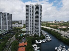 3500 Mystic Pointe Dr in Aventura, FL - Building Photo