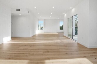 1820 Prosser Ave, Unit 201 in Los Angeles, CA - Foto de edificio - Building Photo