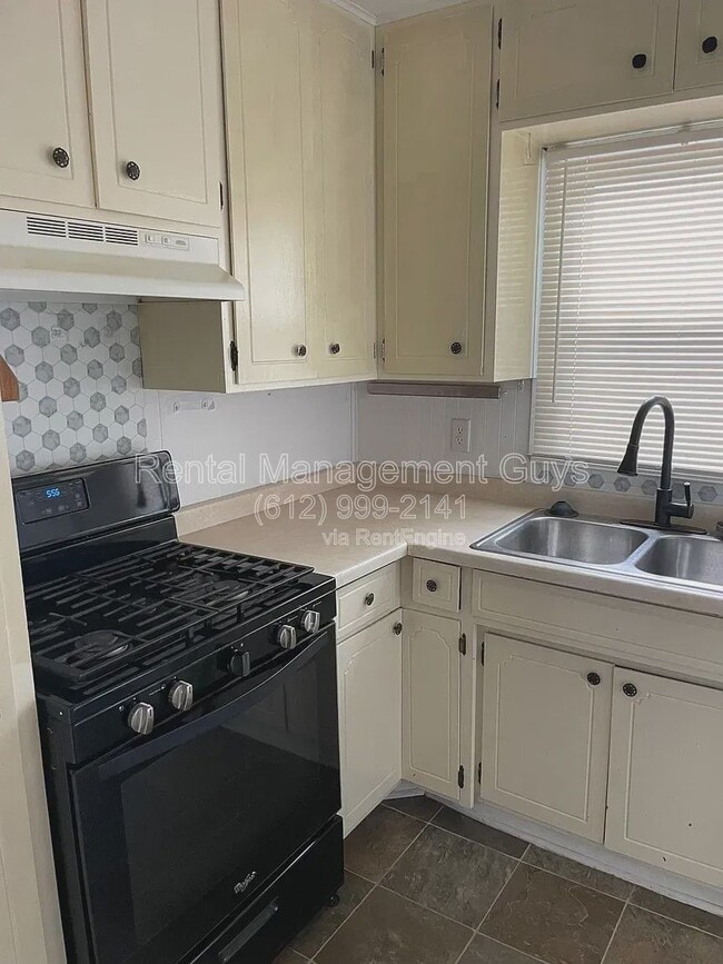 property at 1219 Oxford St