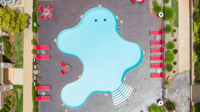 Park at Tuscany in Oklahoma City, OK - Building Photo - Building Photo