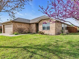 809 Canyon Cove Dr in Burleson, TX - Building Photo