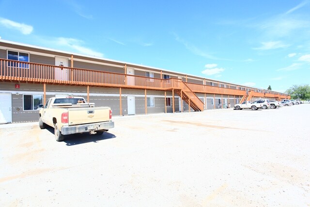 1321 11th St W in Williston, ND - Foto de edificio