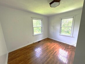 108 E 43rd St in Joplin, MO - Building Photo - Building Photo